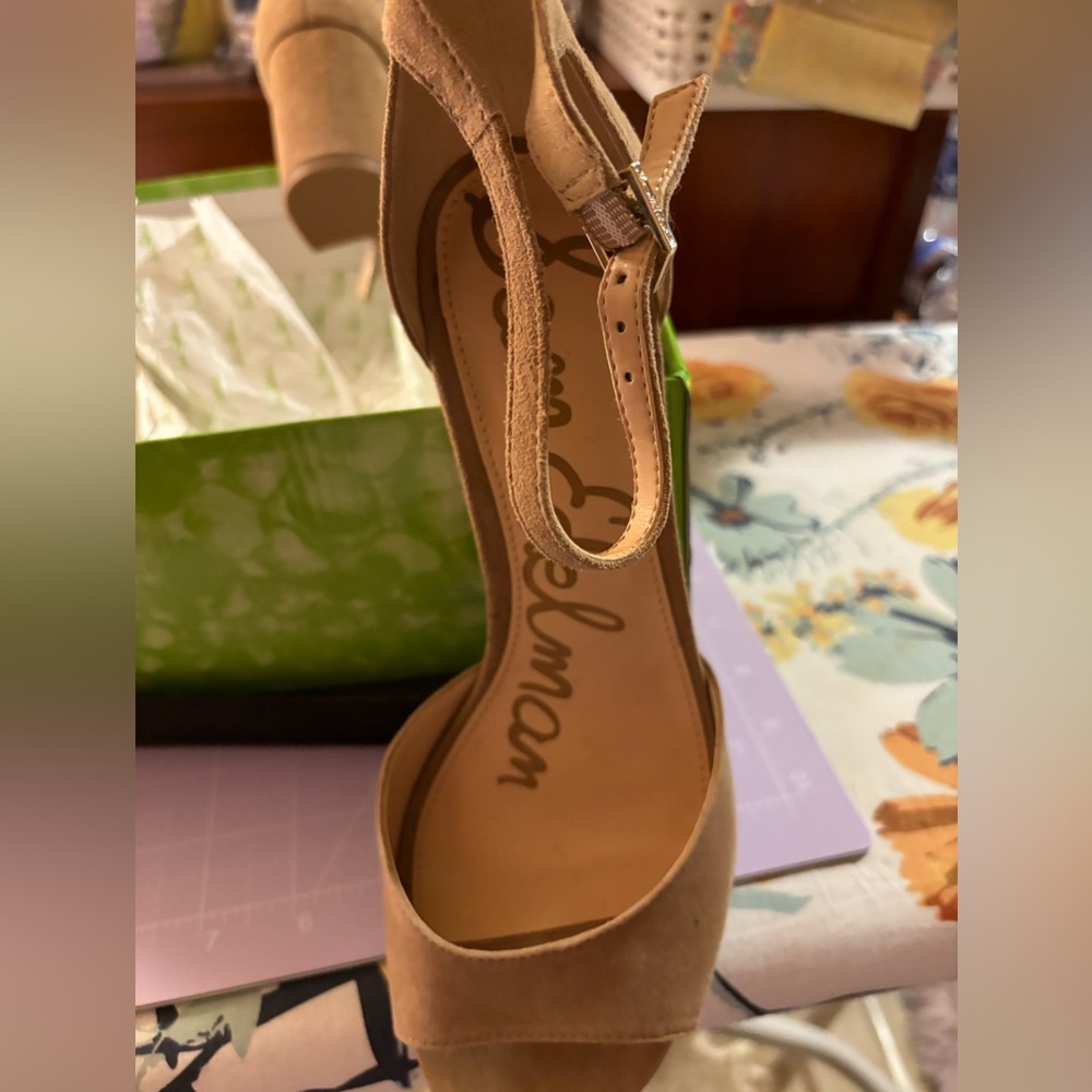 Sam Edelman Susie Oatmeal Suede size 8.5M
